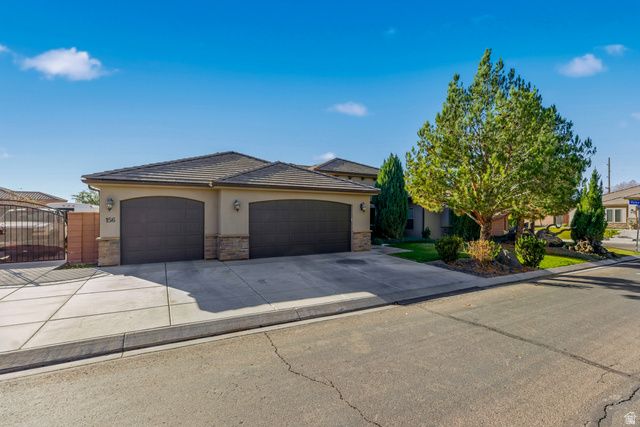 156 E HOLLY WAY, Washington, UT 84780