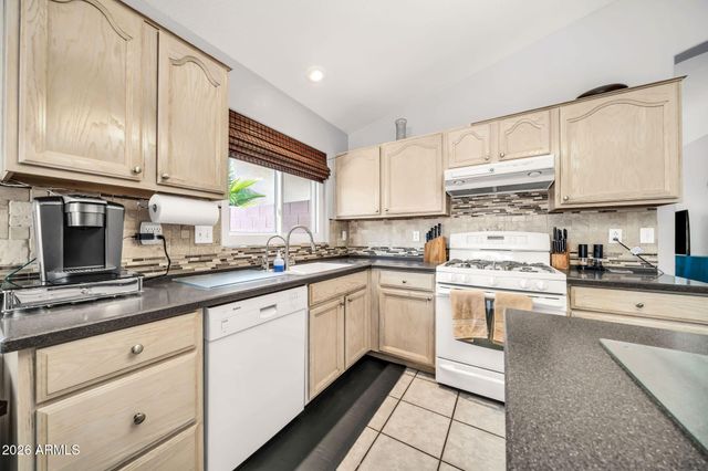 17424 N 1ST Avenue, Phoenix, AZ 85023