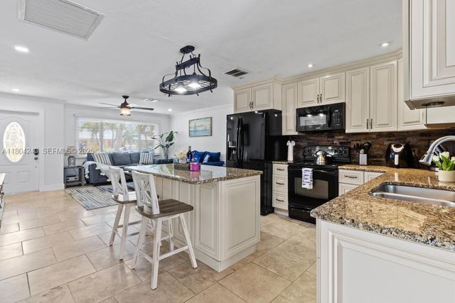 5287 Tiffany Court, Cape Coral, FL 33904