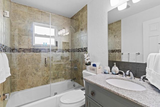 5287 Tiffany Court, Cape Coral, FL 33904