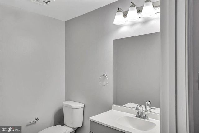 8530 LONDON BRIDGE WAY, Lutherville Timonium, MD 21093