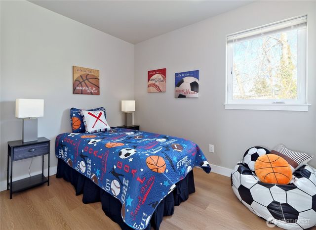 4834 25th Avenue SW, Seattle, WA 98106