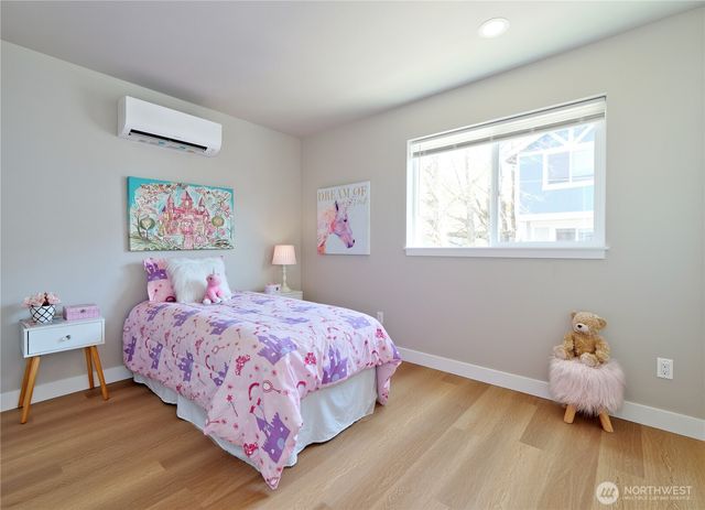 4834 25th Avenue SW, Seattle, WA 98106