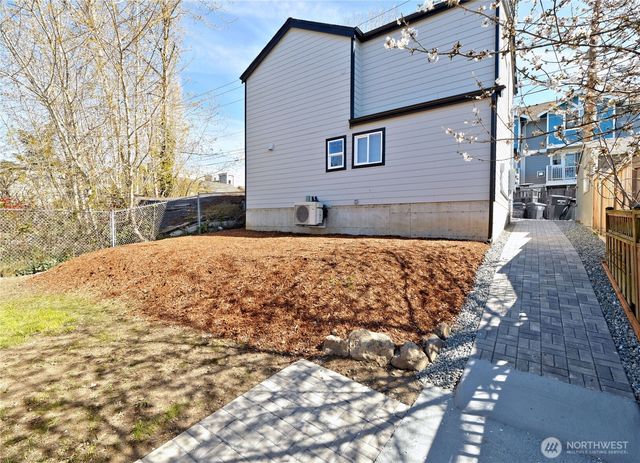 4834 25th Avenue SW, Seattle, WA 98106