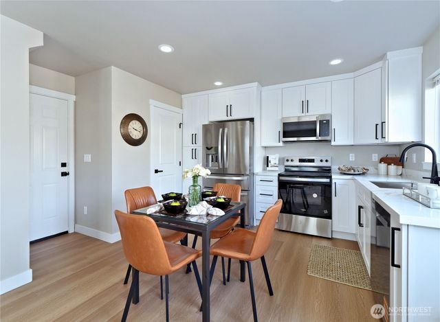 4834 25th Avenue SW, Seattle, WA 98106