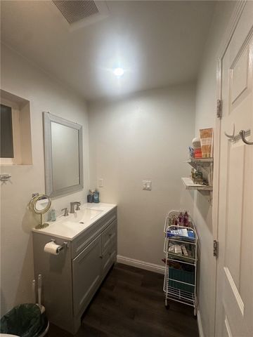 7845 Sausalito, West Hills, CA 91304