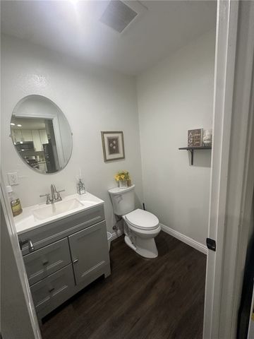 7845 Sausalito, West Hills, CA 91304