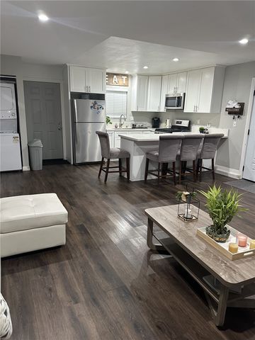 7845 Sausalito, West Hills, CA 91304