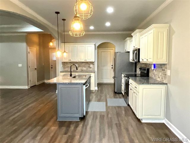 652 Doyle Road, Dothan, AL 36305