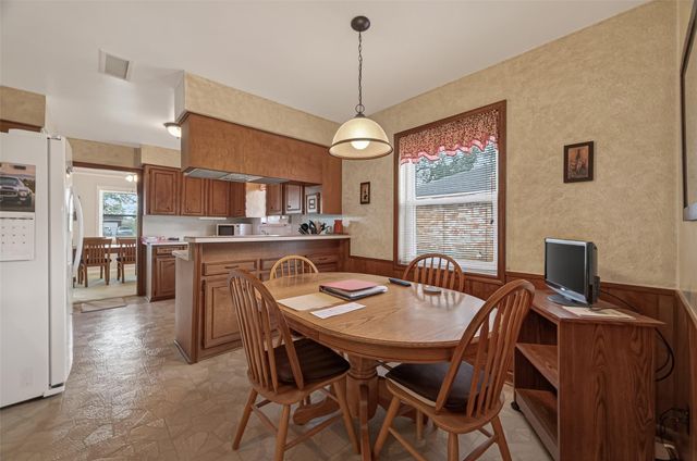 8410 Twin Hills Drive, Houston, TX 77071