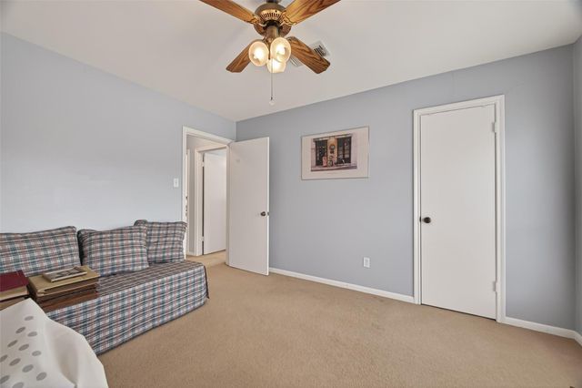 8410 Twin Hills Drive, Houston, TX 77071