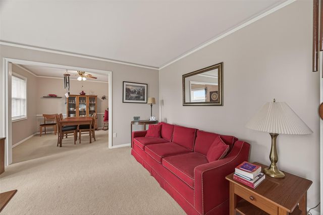 8410 Twin Hills Drive, Houston, TX 77071