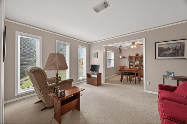 8410 Twin Hills Drive, Houston, TX 77071