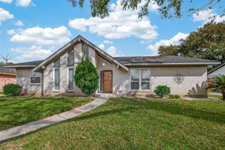 8410 Twin Hills Drive, Houston, TX 77071