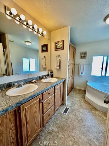 1536 S State Street 99, Hemet, CA 92543