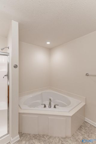 105 Canterbury Circle, Athens, AL 35611