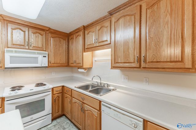 105 Canterbury Circle, Athens, AL 35611