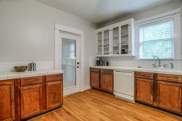 6203 Richmond Avenue, Dallas, TX 75214