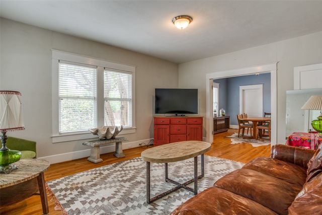 6203 Richmond Avenue, Dallas, TX 75214