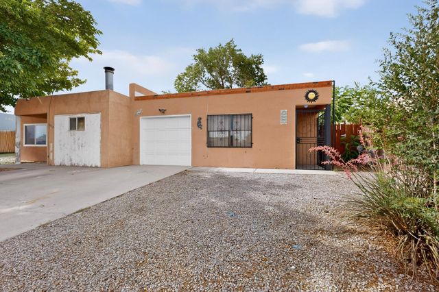 6035 Staubach Avenue NW, Albuquerque, NM 87120
