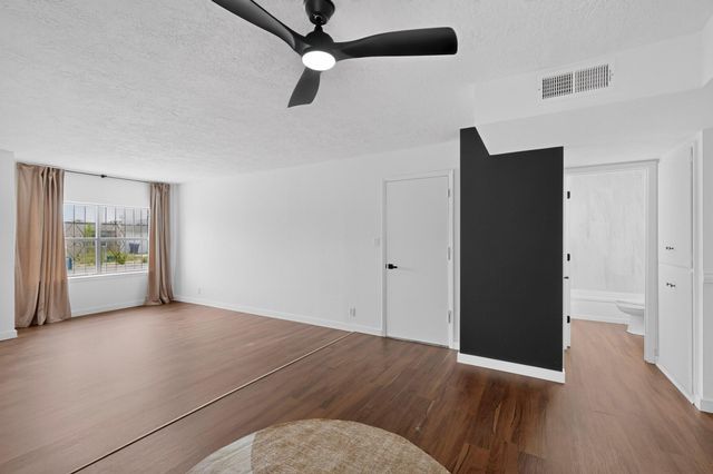6035 Staubach Avenue NW, Albuquerque, NM 87120