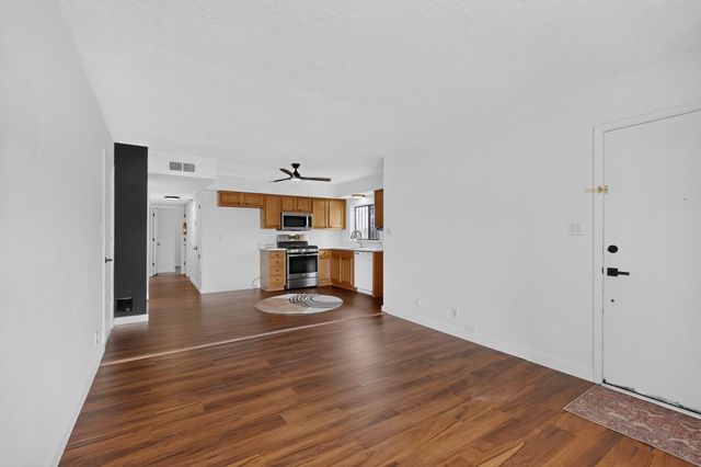 6035 Staubach Avenue NW, Albuquerque, NM 87120