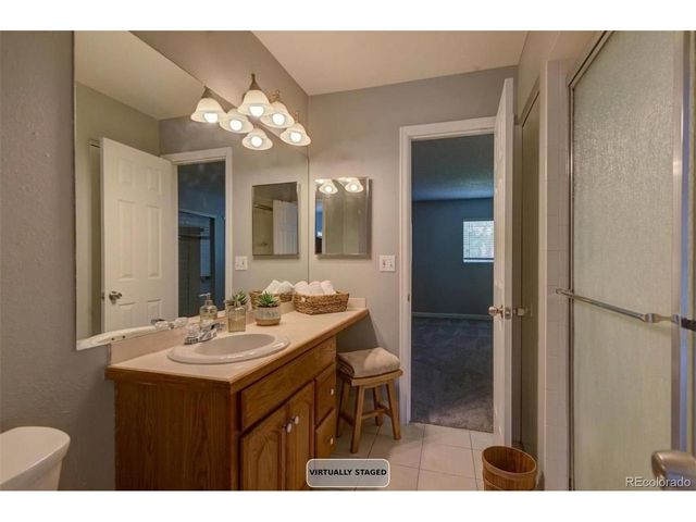 1060 S Parker Rd 9, Denver, CO 80231