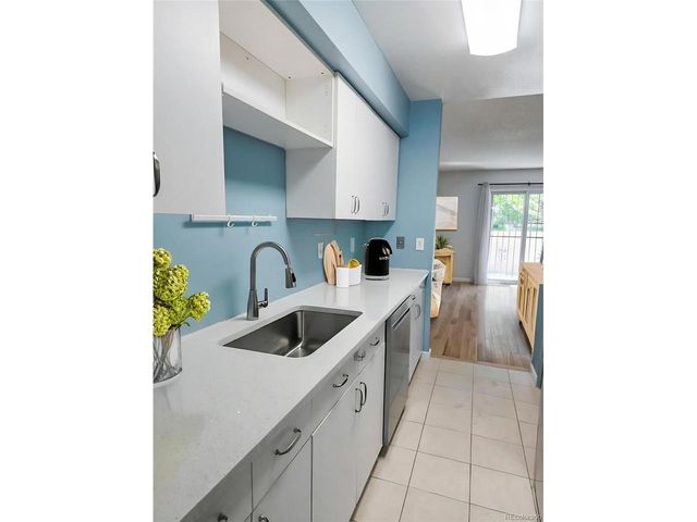 1060 S Parker Rd 9, Denver, CO 80231