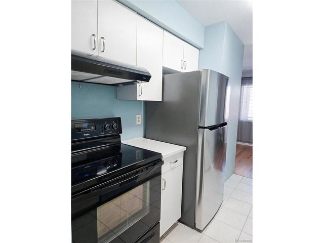 1060 S Parker Rd 9, Denver, CO 80231