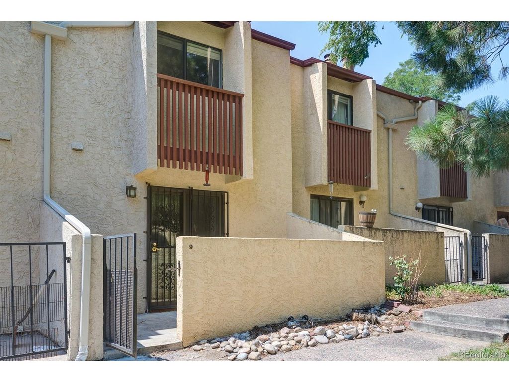 1060 S Parker Rd 9, Denver, CO 80231