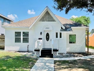 1511 Scharpe Street 2, Houston, TX 77023