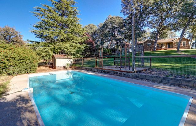 19650 Russell Lane, Cottonwood, CA 96022