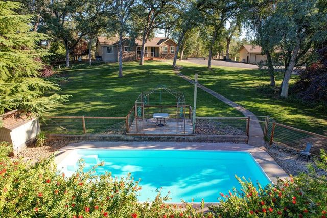 19650 Russell Lane, Cottonwood, CA 96022