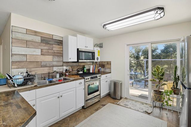 19650 Russell Lane, Cottonwood, CA 96022