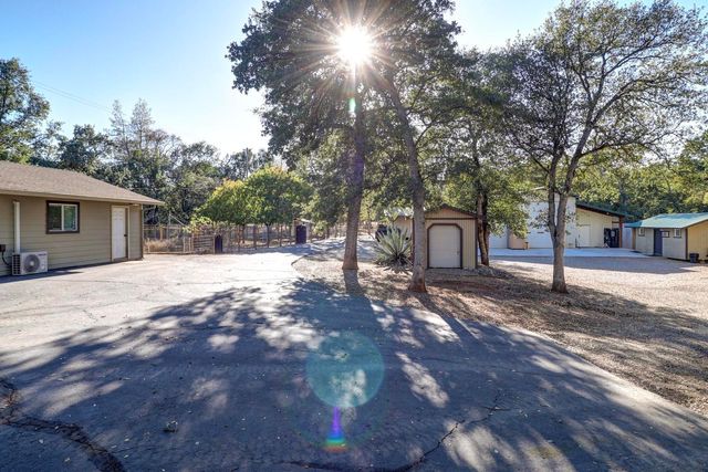 19650 Russell Lane, Cottonwood, CA 96022