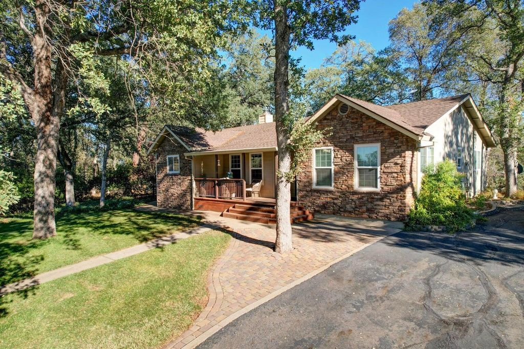 19650 Russell Lane, Cottonwood, CA 96022