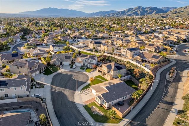 29762 Padilla Court, Highland, CA 92346