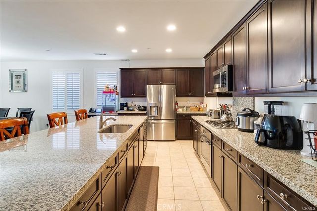 29762 Padilla Court, Highland, CA 92346