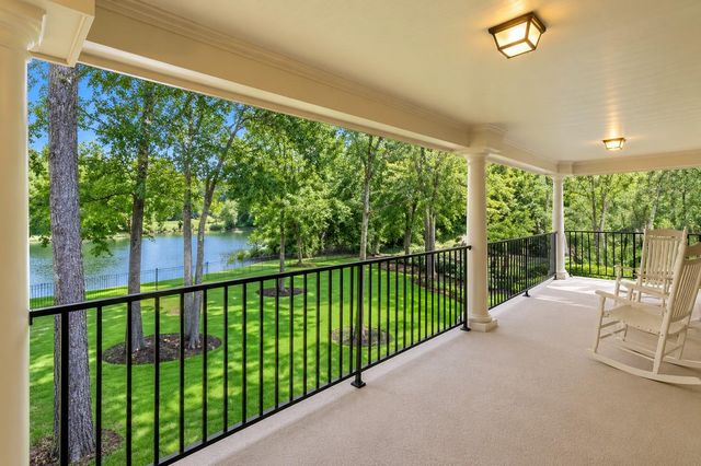 7 Pastoral Pond Circle, The Woodlands, TX 77380