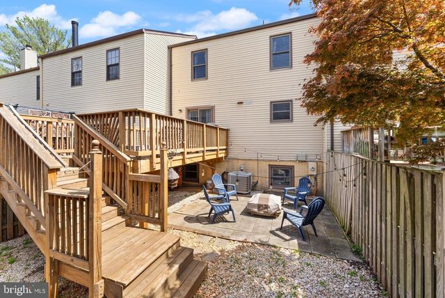 19 JERMYN CT, Sterling, VA 20165
