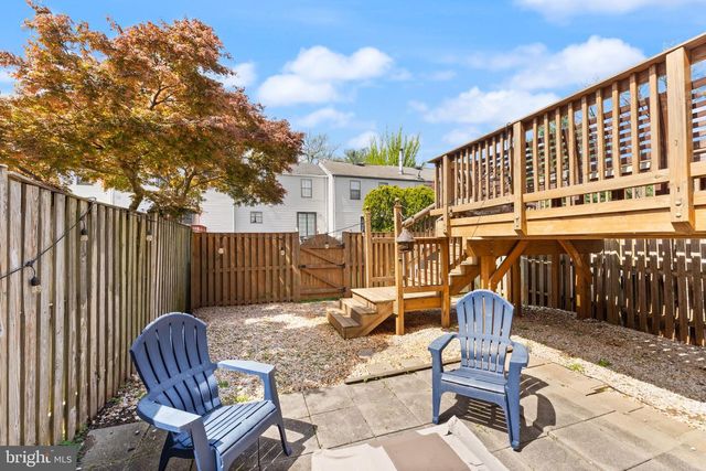 19 JERMYN CT, Sterling, VA 20165