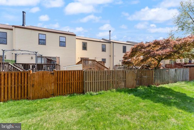 19 JERMYN CT, Sterling, VA 20165