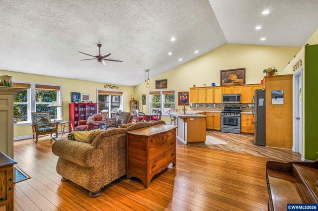 5860 Delaney Rd SE, Turner, OR 97392