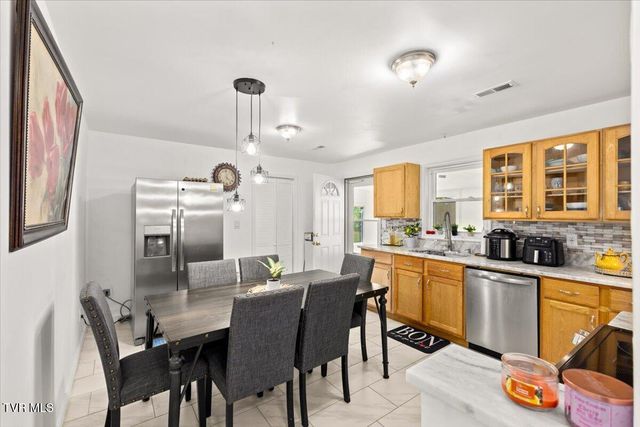 82 Greenway Street, Greeneville, TN 37743