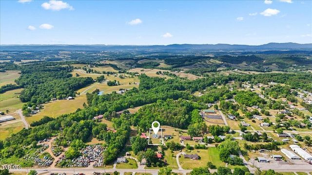 82 Greenway Street, Greeneville, TN 37743