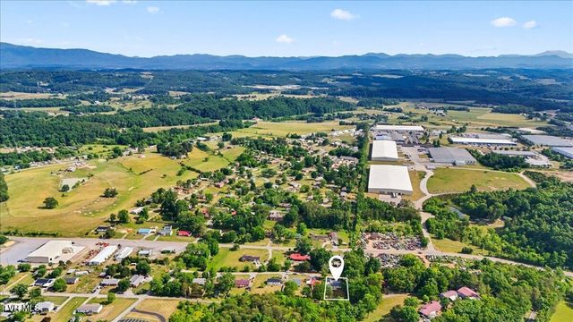 82 Greenway Street, Greeneville, TN 37743