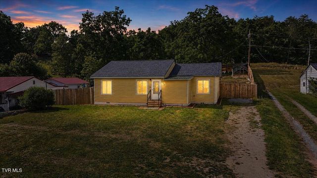 82 Greenway Street, Greeneville, TN 37743