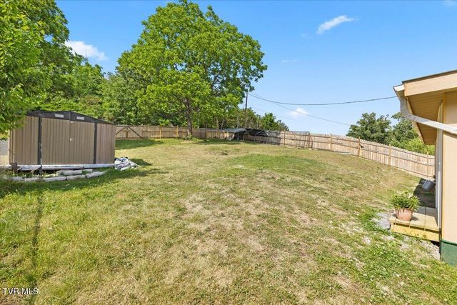 82 Greenway Street, Greeneville, TN 37743
