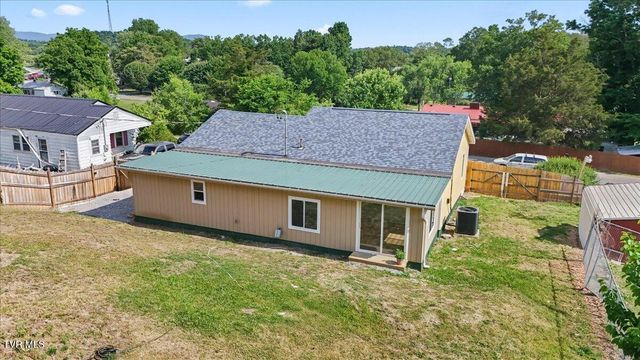 82 Greenway Street, Greeneville, TN 37743