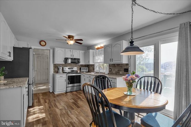 402 COLUMBUS ST, Wernersville, PA 19565